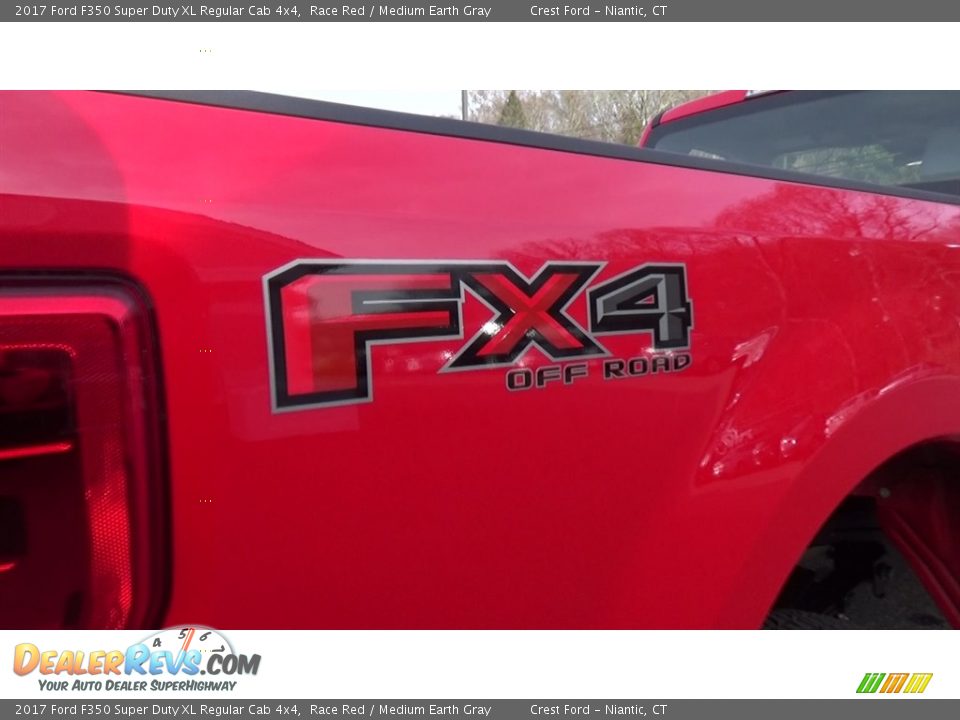 2017 Ford F350 Super Duty XL Regular Cab 4x4 Race Red / Medium Earth Gray Photo #31