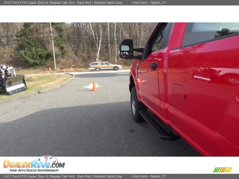 2017 Ford F350 Super Duty XL Regular Cab 4x4 Race Red / Medium Earth Gray Photo #34