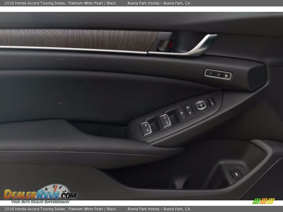 2018 Honda Accord Touring Sedan Platinum White Pearl / Black Photo #7