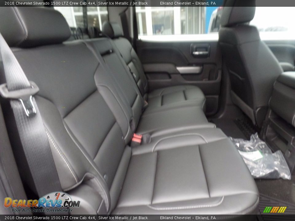 2018 Chevrolet Silverado 1500 LTZ Crew Cab 4x4 Silver Ice Metallic / Jet Black Photo #18