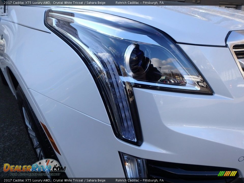 2017 Cadillac XT5 Luxury AWD Crystal White Tricoat / Sahara Beige Photo #10