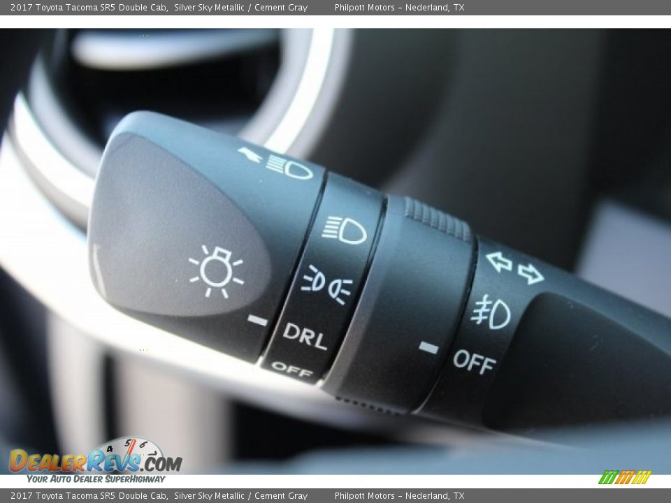 2017 Toyota Tacoma SR5 Double Cab Silver Sky Metallic / Cement Gray Photo #19