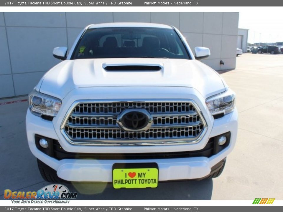 2017 Toyota Tacoma TRD Sport Double Cab Super White / TRD Graphite Photo #2