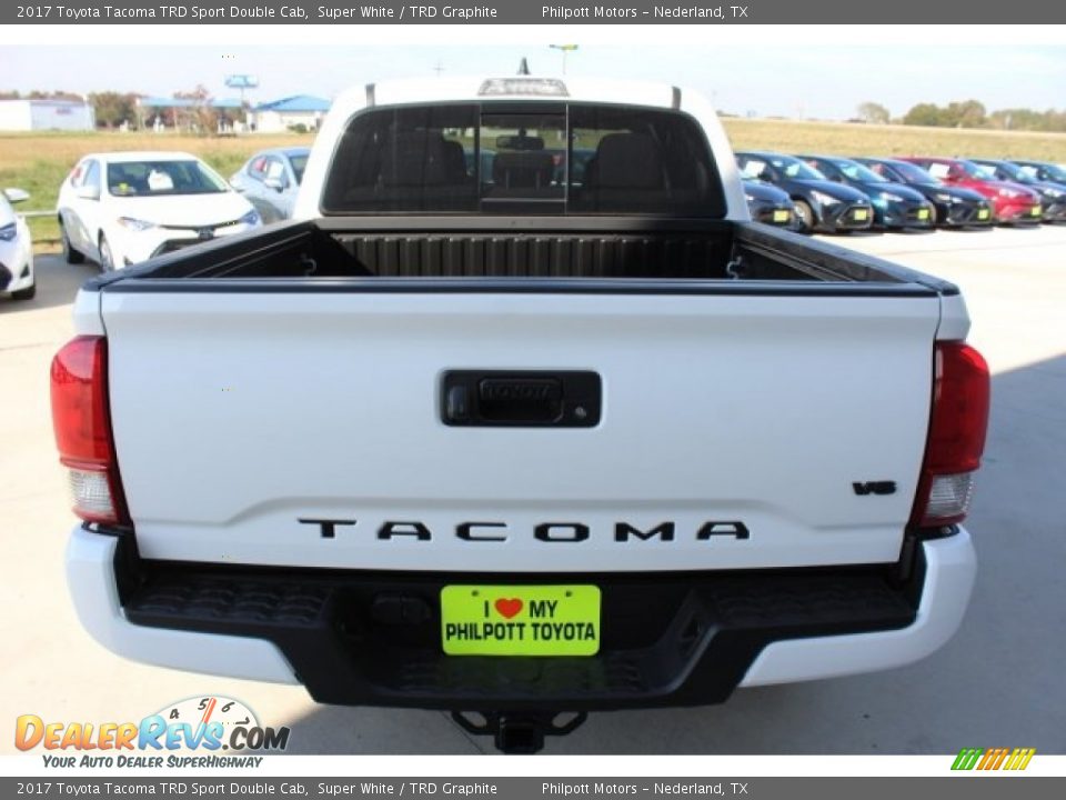 2017 Toyota Tacoma TRD Sport Double Cab Super White / TRD Graphite Photo #7