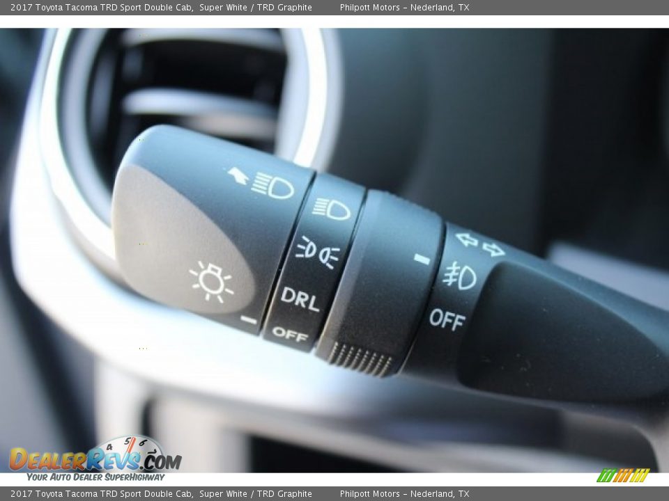 2017 Toyota Tacoma TRD Sport Double Cab Super White / TRD Graphite Photo #20