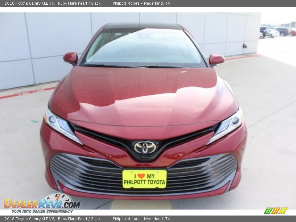 2018 Toyota Camry XLE V6 Ruby Flare Pearl / Black Photo #2