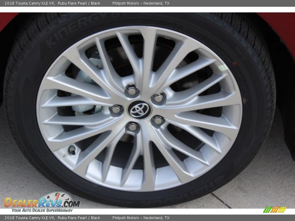 2018 Toyota Camry XLE V6 Ruby Flare Pearl / Black Photo #4