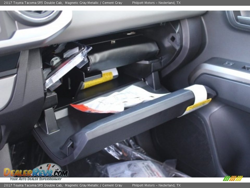 2017 Toyota Tacoma SR5 Double Cab Magnetic Gray Metallic / Cement Gray Photo #16