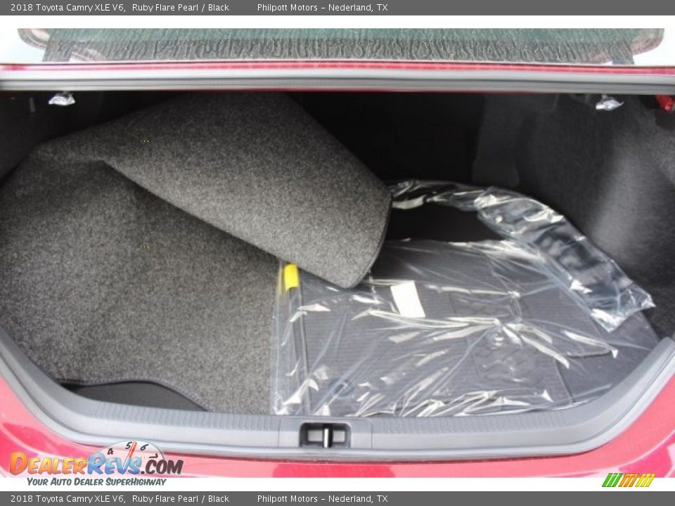 2018 Toyota Camry XLE V6 Ruby Flare Pearl / Black Photo #31