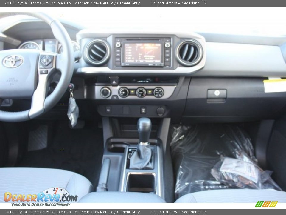 2017 Toyota Tacoma SR5 Double Cab Magnetic Gray Metallic / Cement Gray Photo #23