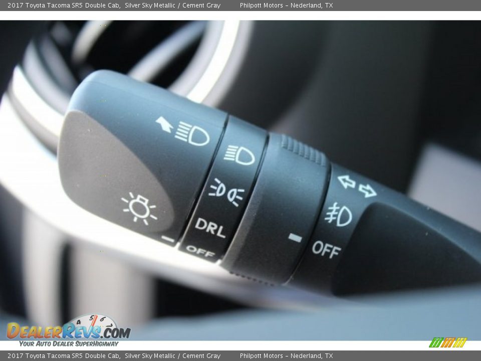 2017 Toyota Tacoma SR5 Double Cab Silver Sky Metallic / Cement Gray Photo #19