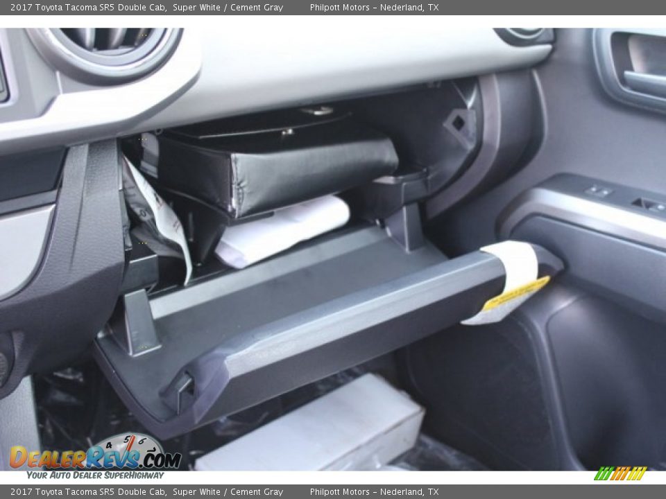 2017 Toyota Tacoma SR5 Double Cab Super White / Cement Gray Photo #16