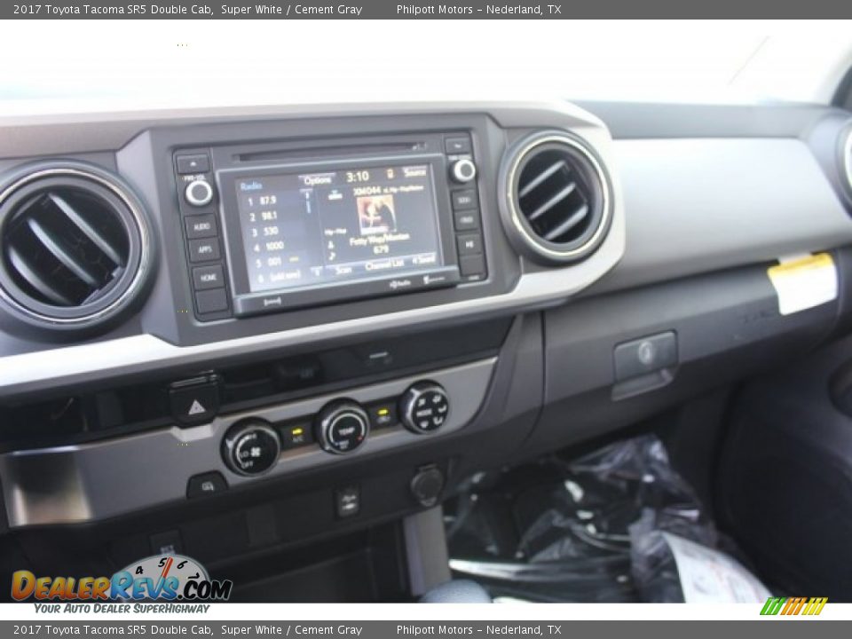 2017 Toyota Tacoma SR5 Double Cab Super White / Cement Gray Photo #11