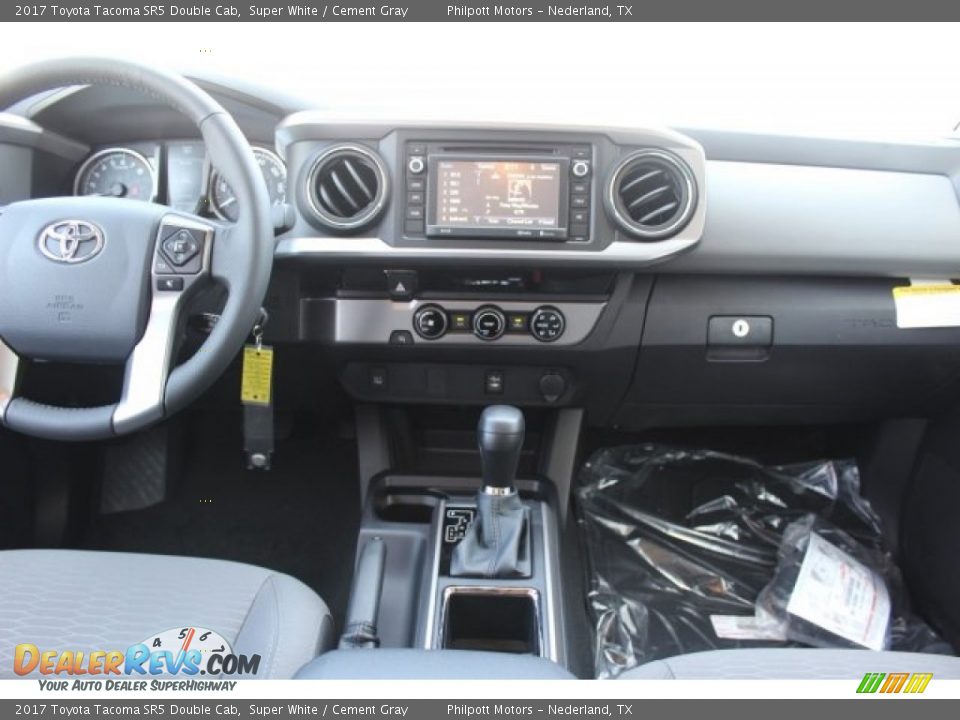 2017 Toyota Tacoma SR5 Double Cab Super White / Cement Gray Photo #23
