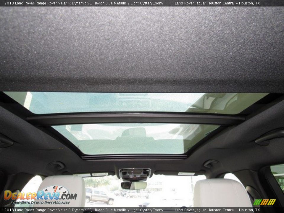 Sunroof of 2018 Land Rover Range Rover Velar R Dynamic SE Photo #17