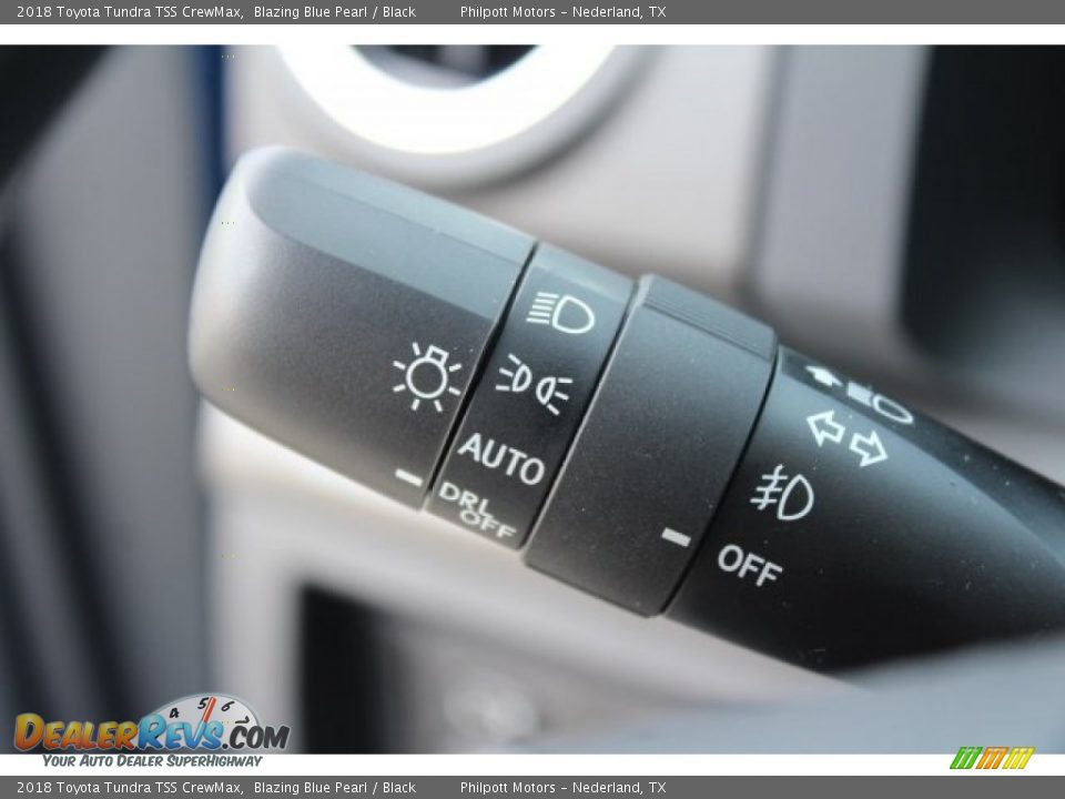 Controls of 2018 Toyota Tundra TSS CrewMax Photo #24