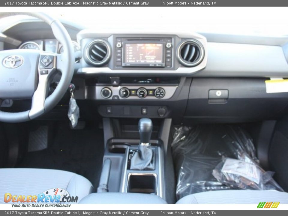 2017 Toyota Tacoma SR5 Double Cab 4x4 Magnetic Gray Metallic / Cement Gray Photo #23
