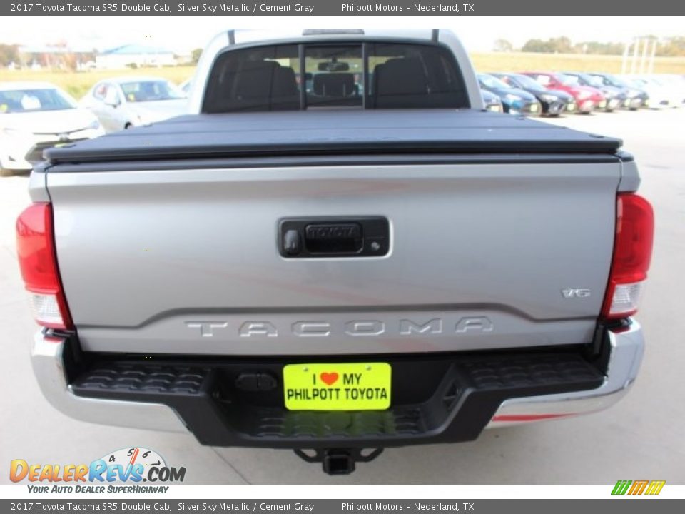 2017 Toyota Tacoma SR5 Double Cab Silver Sky Metallic / Cement Gray Photo #7