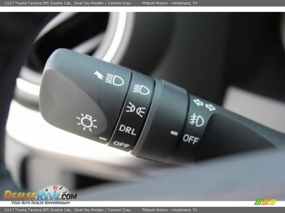 2017 Toyota Tacoma SR5 Double Cab Silver Sky Metallic / Cement Gray Photo #20