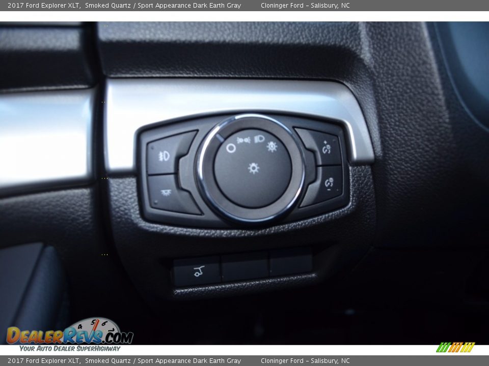 2017 Ford Explorer XLT Smoked Quartz / Sport Appearance Dark Earth Gray Photo #18