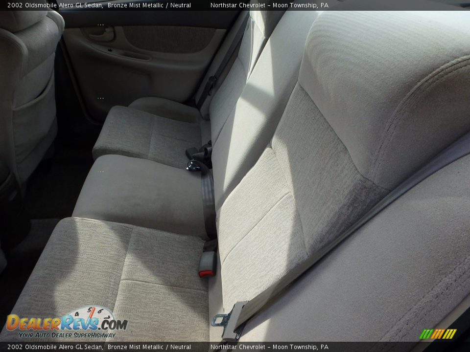 2002 Oldsmobile Alero GL Sedan Bronze Mist Metallic / Neutral Photo #9