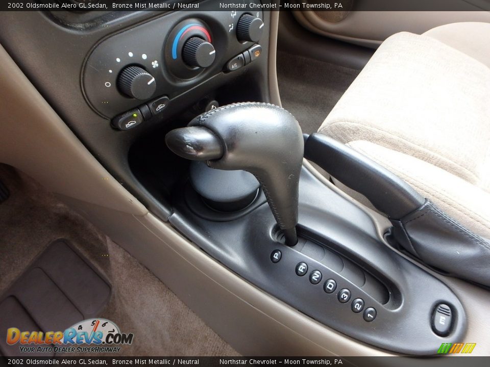 2002 Oldsmobile Alero GL Sedan Bronze Mist Metallic / Neutral Photo #12