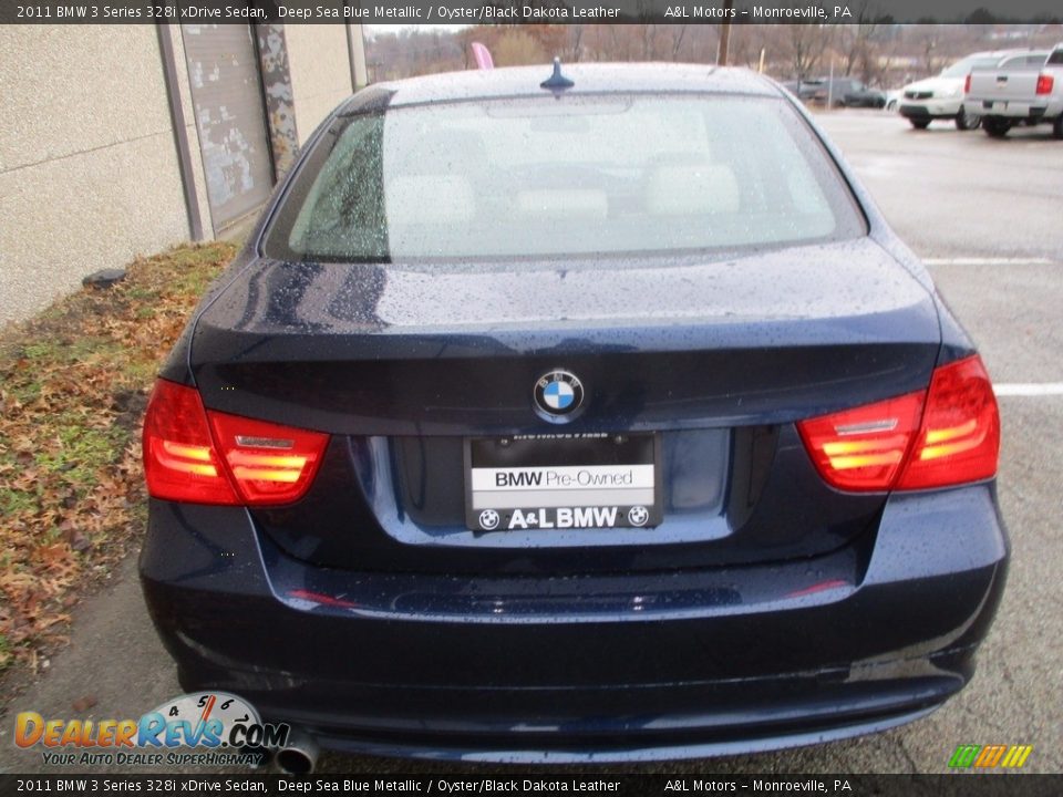 2011 BMW 3 Series 328i xDrive Sedan Deep Sea Blue Metallic / Oyster/Black Dakota Leather Photo #4