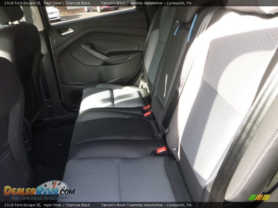 2018 Ford Escape SE Ingot Silver / Charcoal Black Photo #8