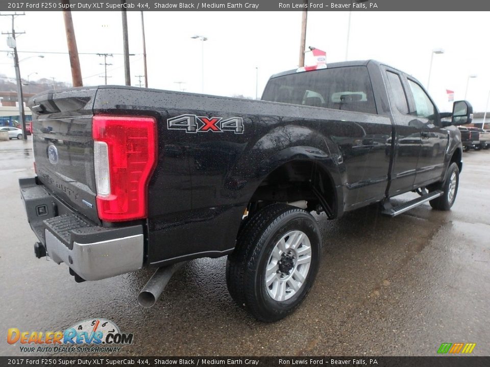 2017 Ford F250 Super Duty XLT SuperCab 4x4 Shadow Black / Medium Earth Gray Photo #2