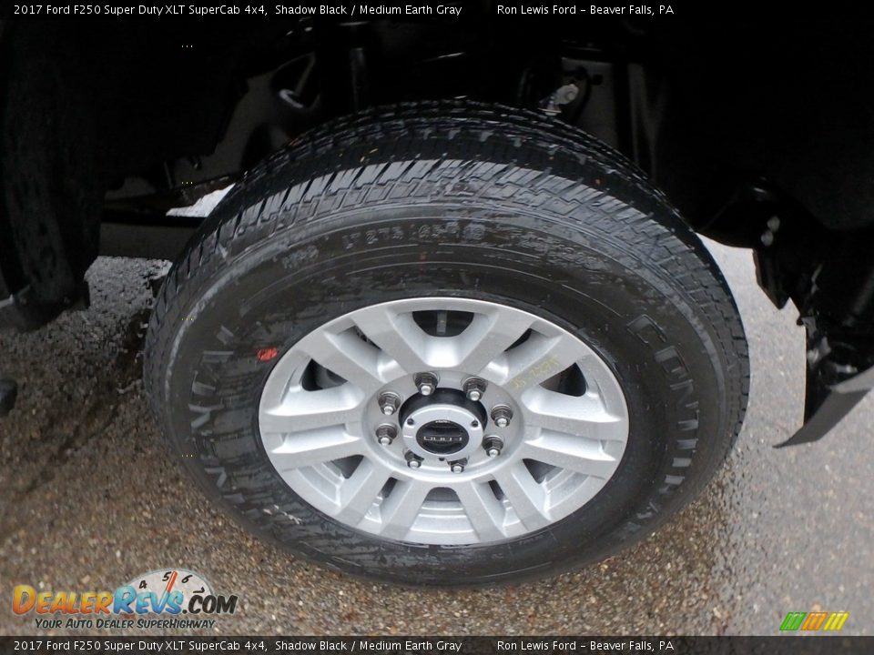 2017 Ford F250 Super Duty XLT SuperCab 4x4 Shadow Black / Medium Earth Gray Photo #9