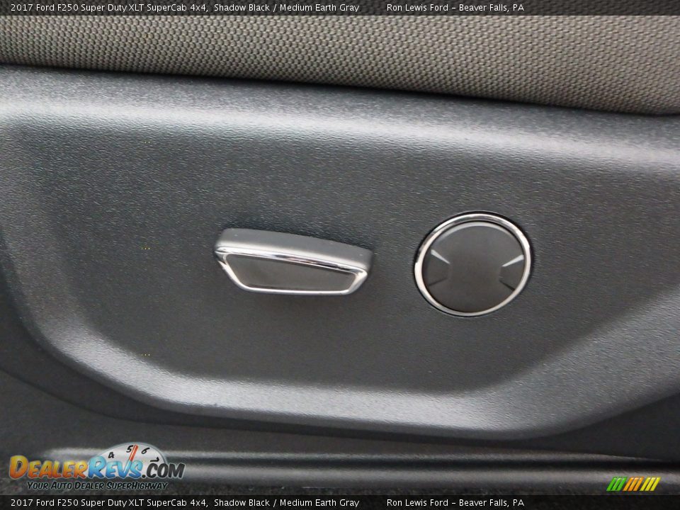 2017 Ford F250 Super Duty XLT SuperCab 4x4 Shadow Black / Medium Earth Gray Photo #15