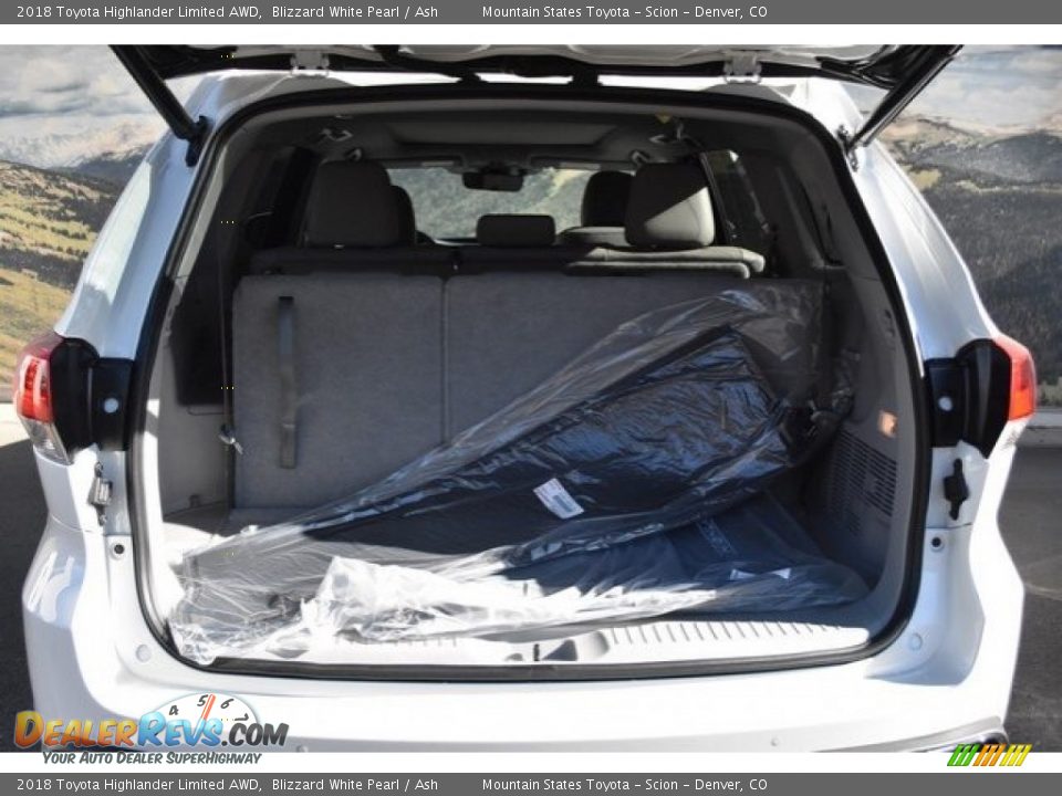 2018 Toyota Highlander Limited AWD Blizzard White Pearl / Ash Photo #9