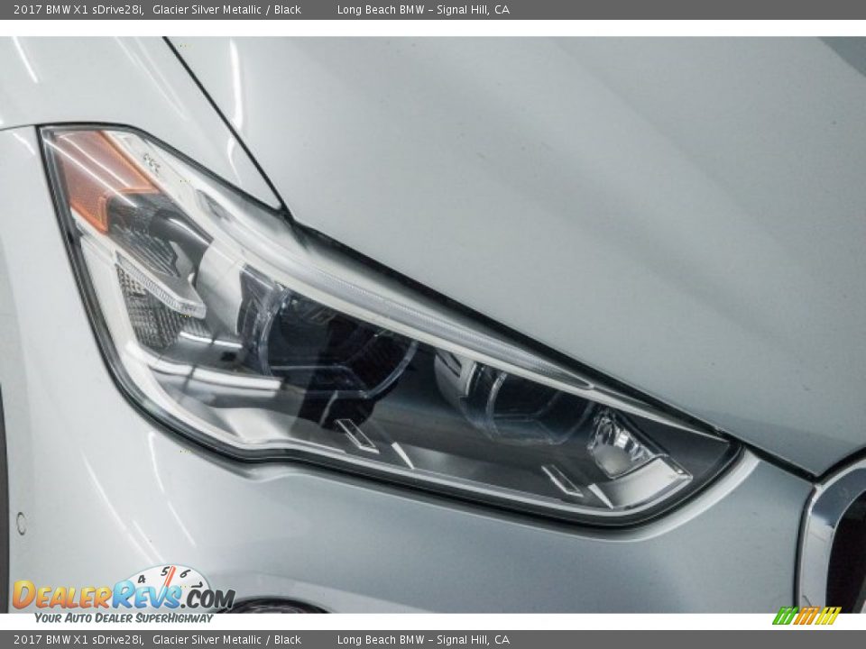 2017 BMW X1 sDrive28i Glacier Silver Metallic / Black Photo #25