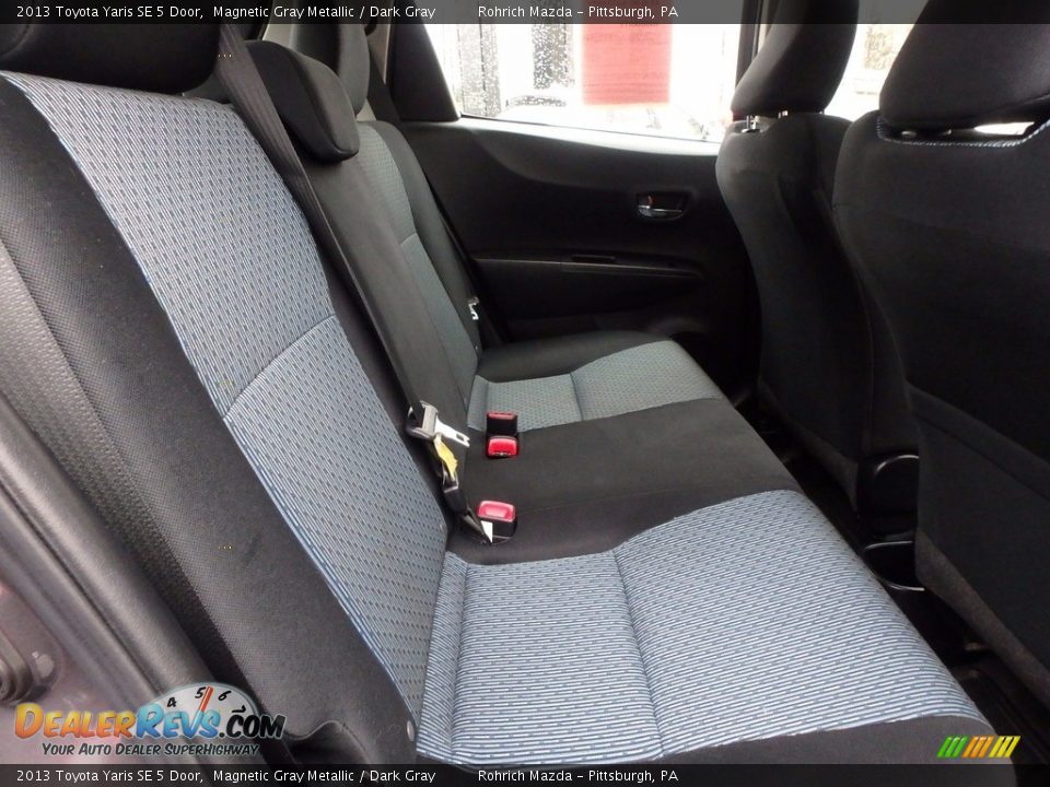 2013 Toyota Yaris SE 5 Door Magnetic Gray Metallic / Dark Gray Photo #15