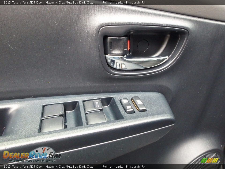 2013 Toyota Yaris SE 5 Door Magnetic Gray Metallic / Dark Gray Photo #19