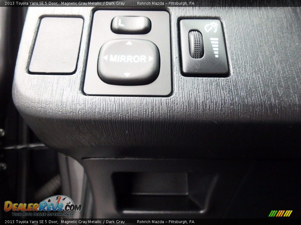 2013 Toyota Yaris SE 5 Door Magnetic Gray Metallic / Dark Gray Photo #25