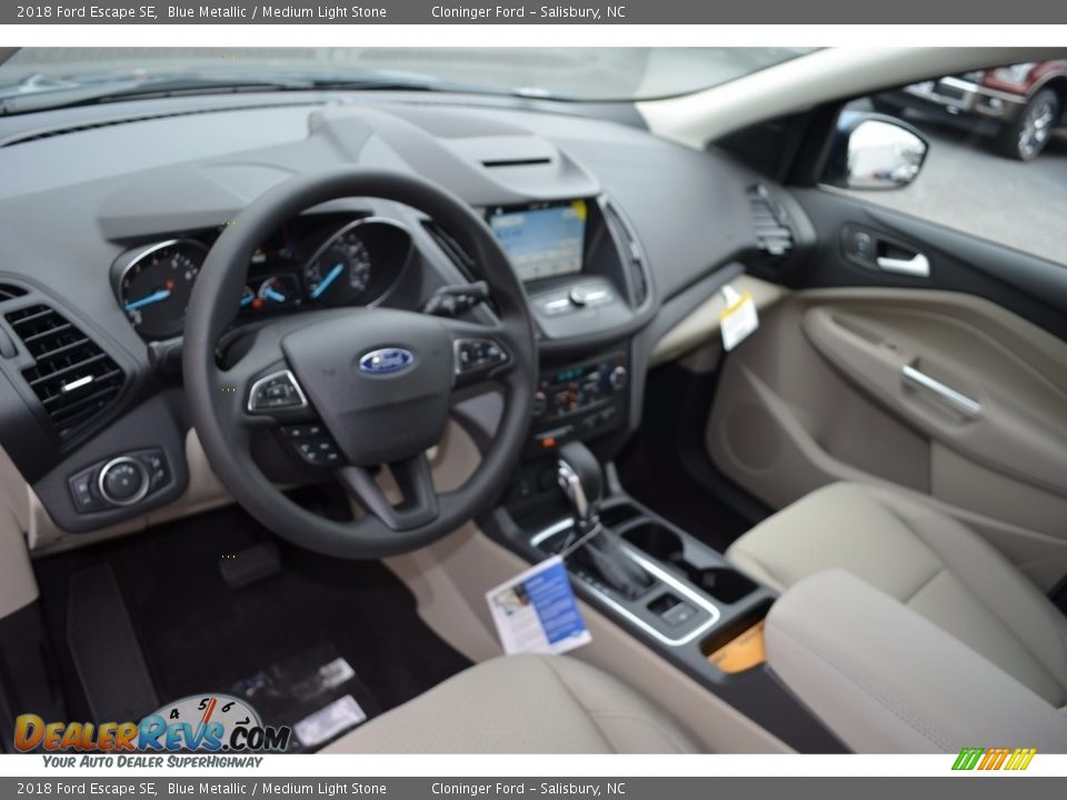 2018 Ford Escape SE Blue Metallic / Medium Light Stone Photo #7