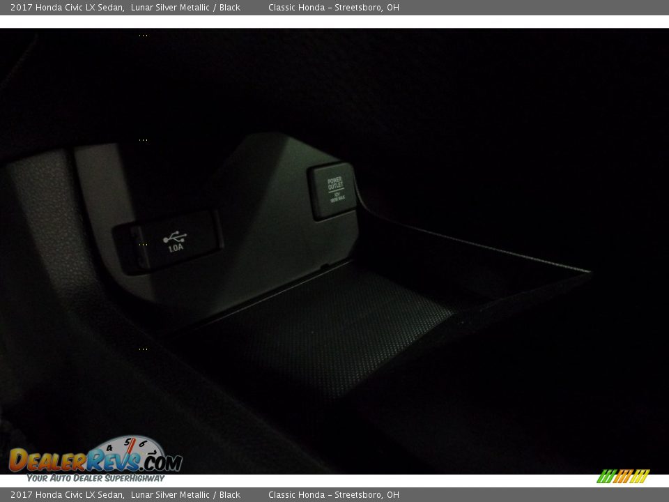 2017 Honda Civic LX Sedan Lunar Silver Metallic / Black Photo #17