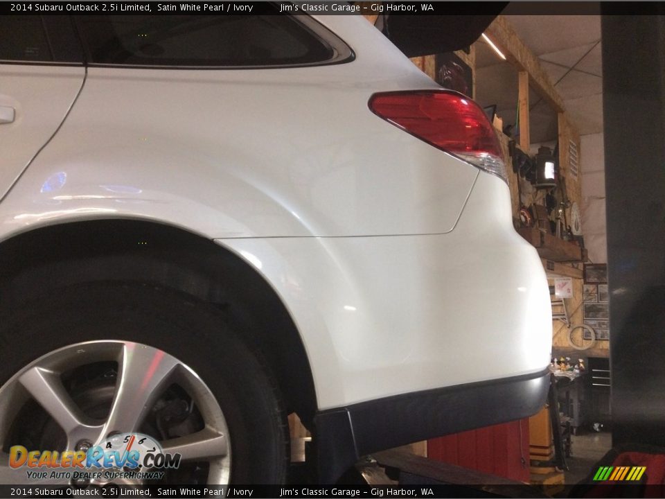 2014 Subaru Outback 2.5i Limited Satin White Pearl / Ivory Photo #28