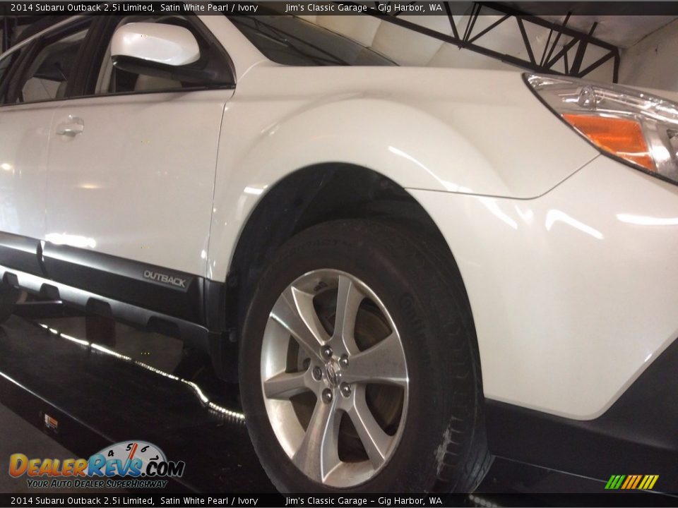 2014 Subaru Outback 2.5i Limited Satin White Pearl / Ivory Photo #31