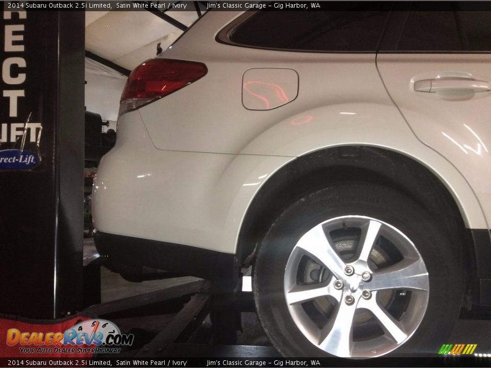 2014 Subaru Outback 2.5i Limited Satin White Pearl / Ivory Photo #34