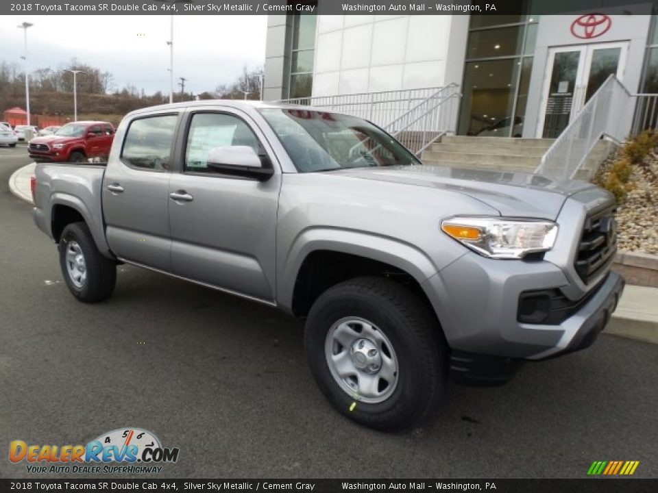 Front 3/4 View of 2018 Toyota Tacoma SR Double Cab 4x4 Photo #1