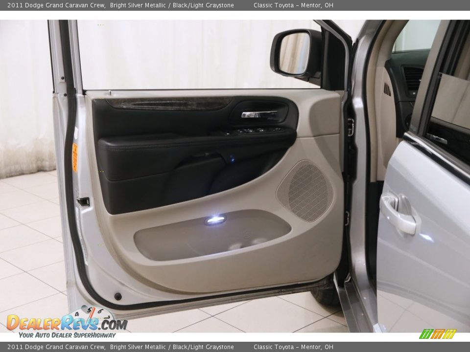 2011 Dodge Grand Caravan Crew Bright Silver Metallic / Black/Light Graystone Photo #4
