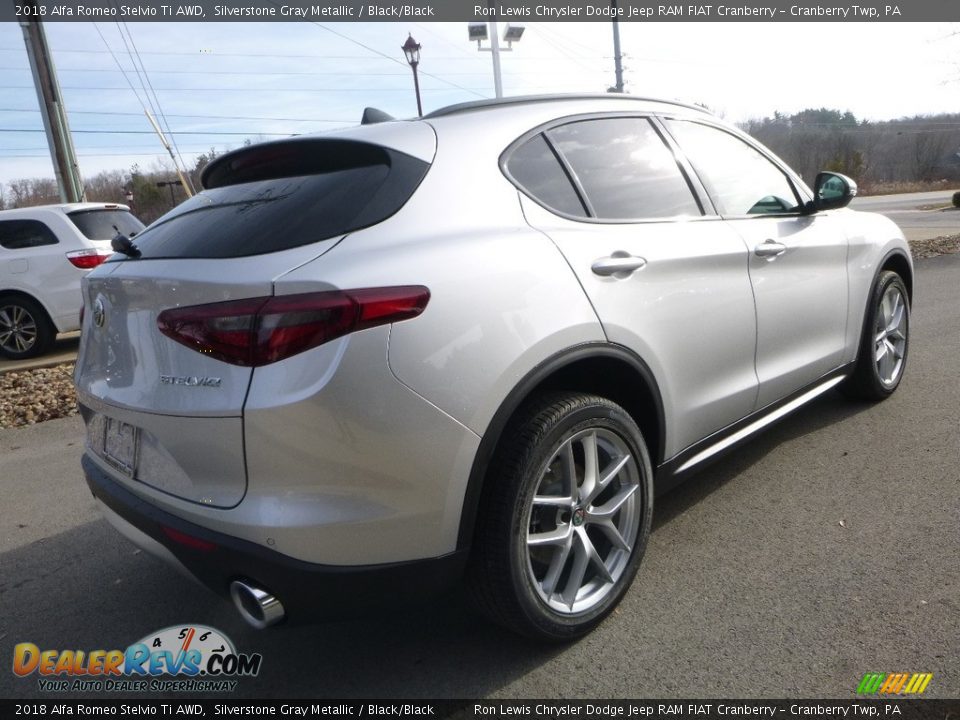 2018 Alfa Romeo Stelvio Ti AWD Silverstone Gray Metallic / Black/Black Photo #8