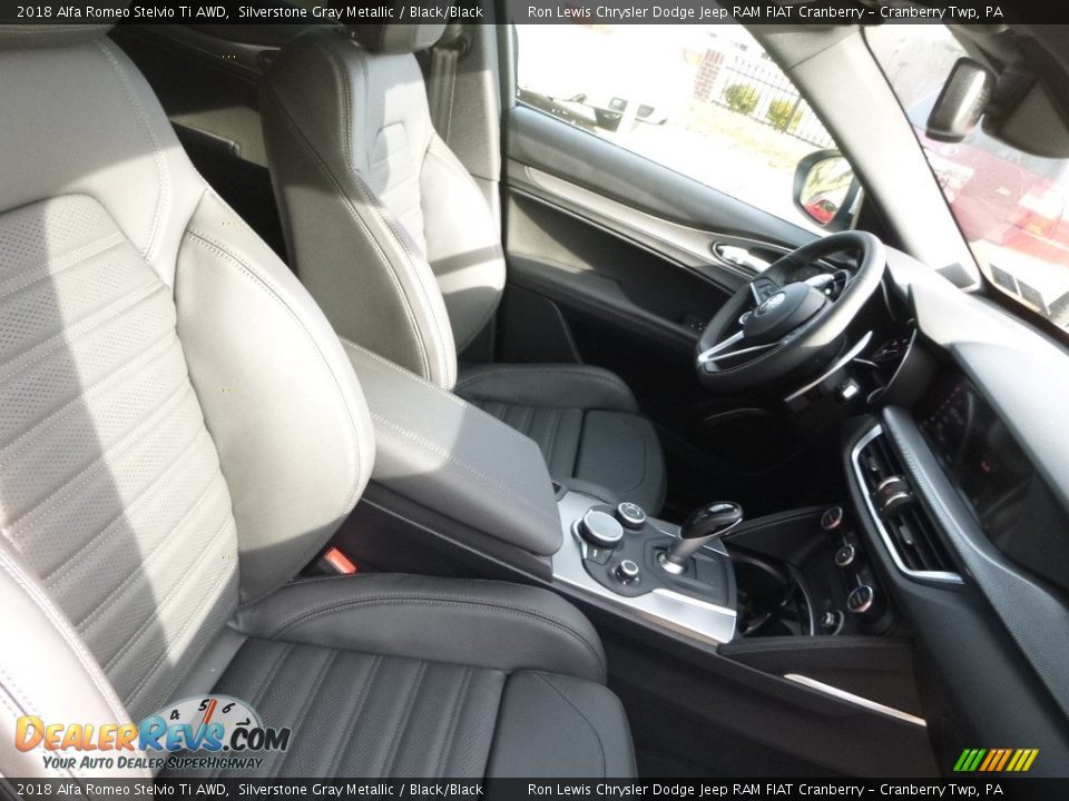 2018 Alfa Romeo Stelvio Ti AWD Silverstone Gray Metallic / Black/Black Photo #14