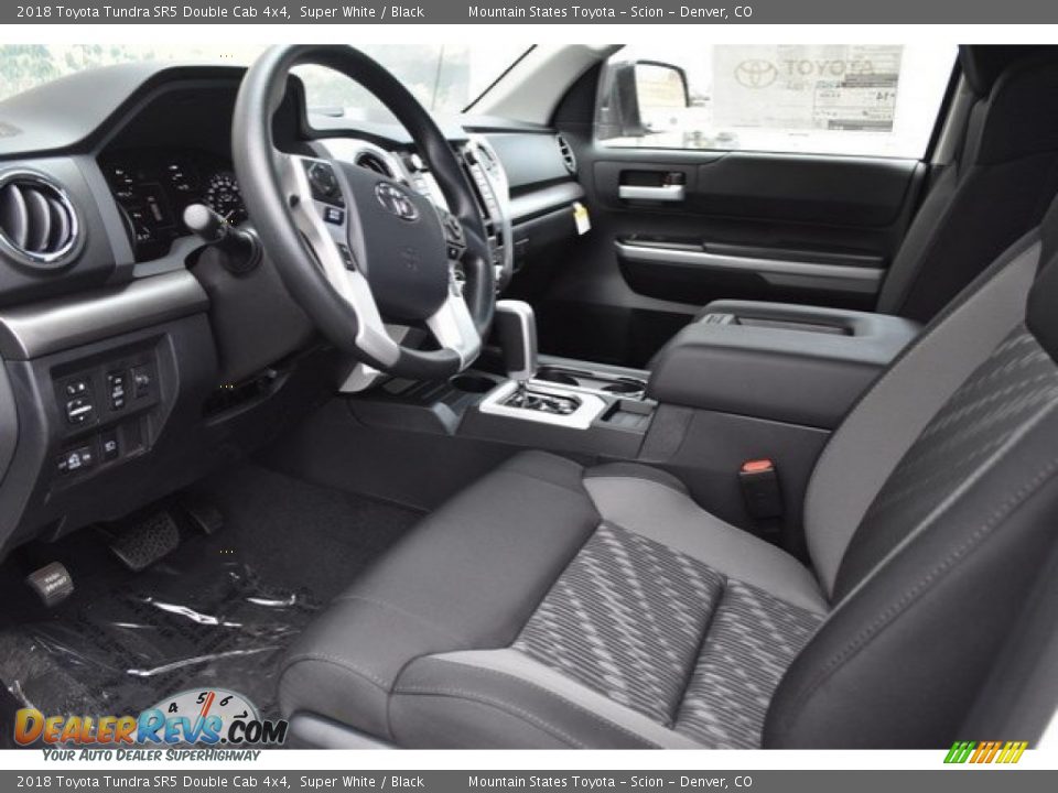 2018 Toyota Tundra SR5 Double Cab 4x4 Super White / Black Photo #5