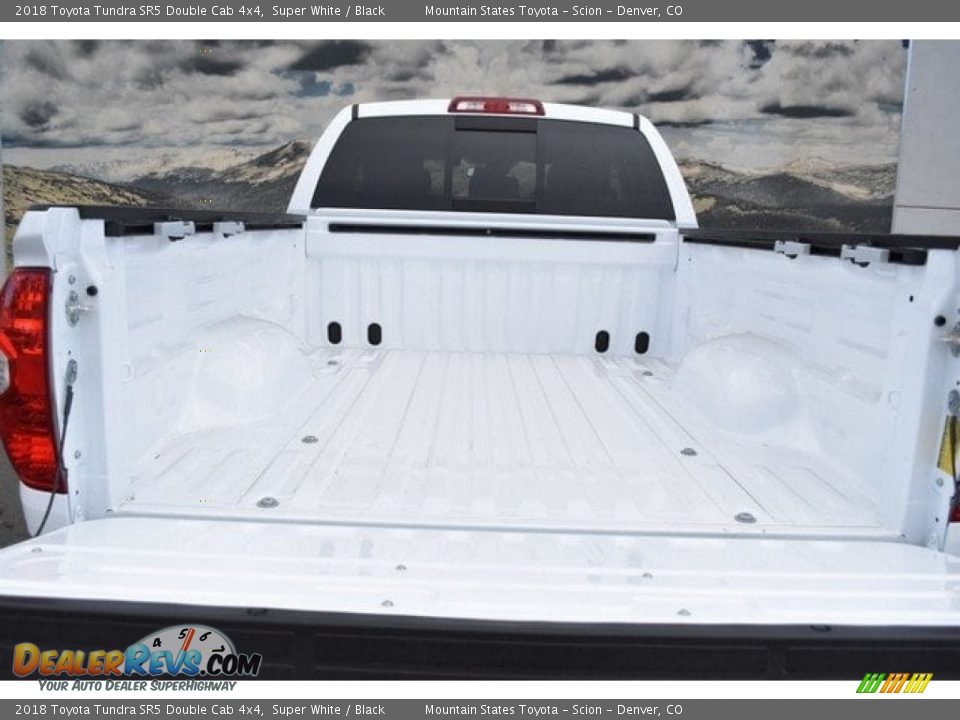 2018 Toyota Tundra SR5 Double Cab 4x4 Super White / Black Photo #8