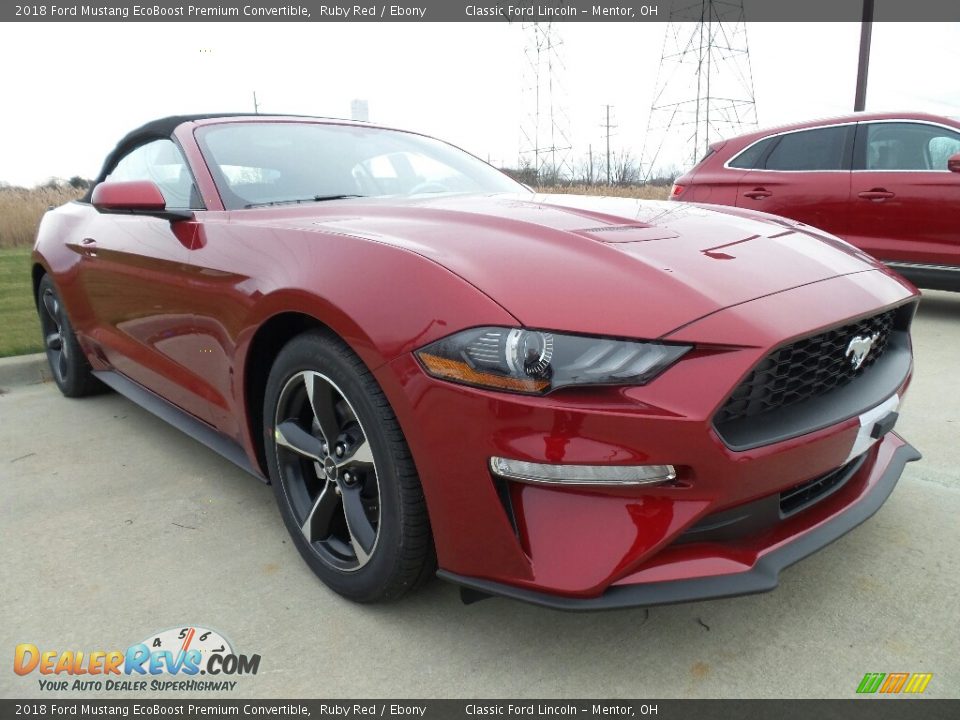 Front 3/4 View of 2018 Ford Mustang EcoBoost Premium Convertible Photo #1