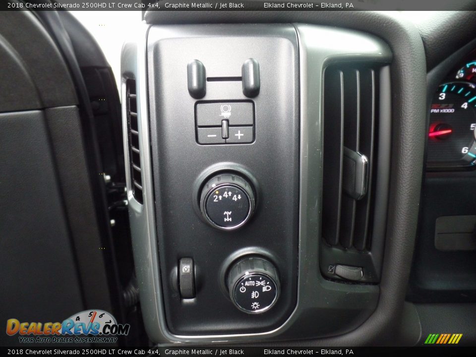 2018 Chevrolet Silverado 2500HD LT Crew Cab 4x4 Graphite Metallic / Jet Black Photo #25