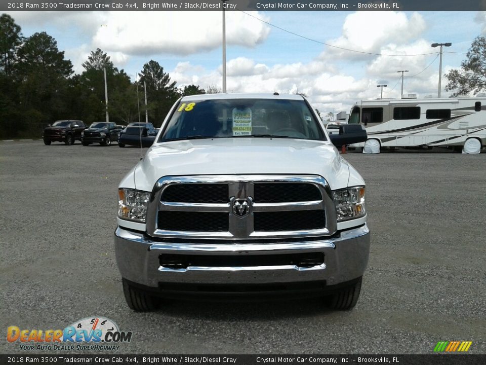2018 Ram 3500 Tradesman Crew Cab 4x4 Bright White / Black/Diesel Gray Photo #8
